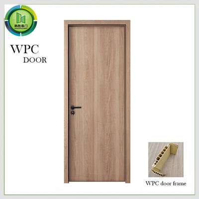 Harga yang bagus PVC HDF Komposit Rumah WPC Pintu Desain Panel Kayu on line
