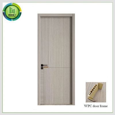 Harga yang bagus WPC kulit Single UPVC Patio Pintu, Kelembaban Proof Kayu UPVC Pintu Hotel Penggunaan on line