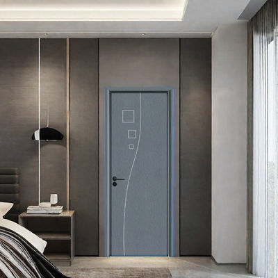 Harga yang bagus Pintu interior WPC yang dapat disesuaikan dengan permukaan halus atau khusus yang diukir menawarkan isolasi panas kedap suara dan manfaat pemeliharaan rendah on line